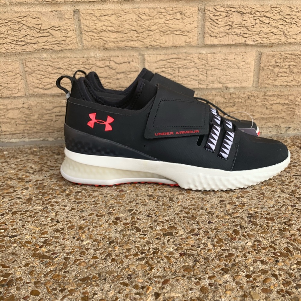 Under Armour Men’s tennis shoe